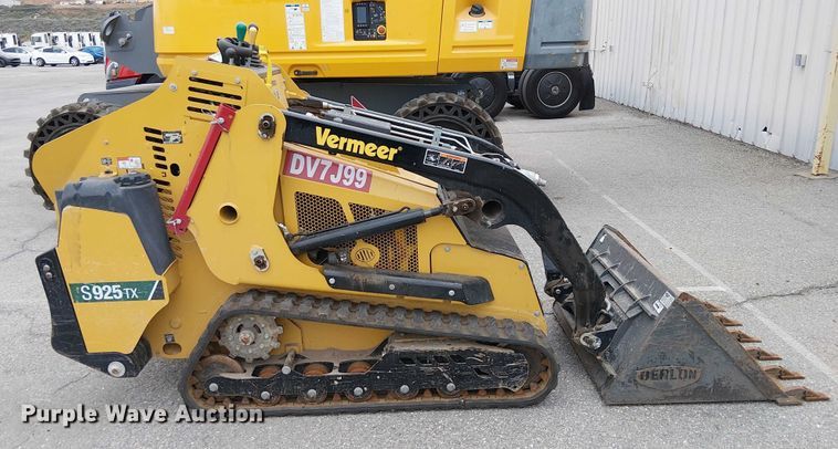 image for item YA1546 2024 Vermeer S925TX compact utility loader