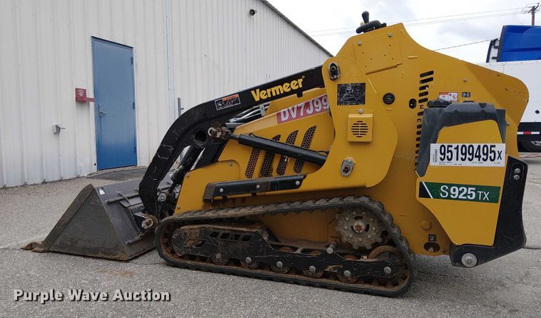 image for item YA1546 2024 Vermeer S925TX compact utility loader