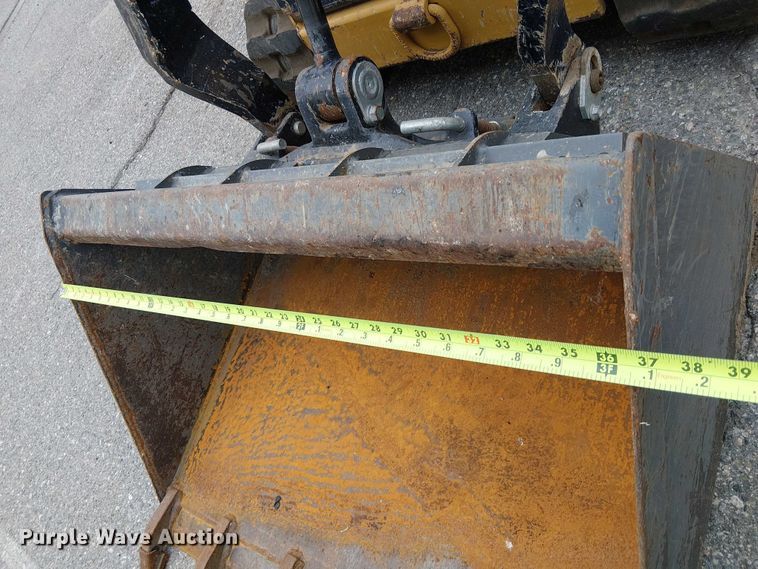 image for item YA1546 2024 Vermeer S925TX compact utility loader