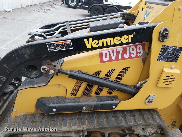 image for item YA1546 2024 Vermeer S925TX compact utility loader