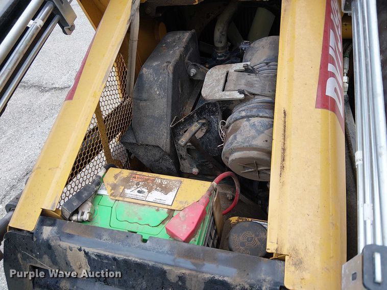 image for item YA1546 2024 Vermeer S925TX compact utility loader