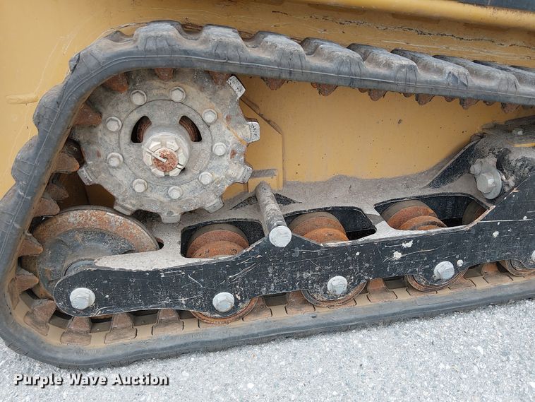 image for item YA1546 2024 Vermeer S925TX compact utility loader