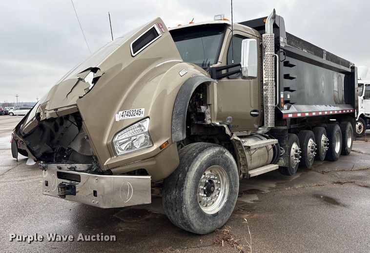 image for item YA1714 2022 Kenworth T880 dump truck