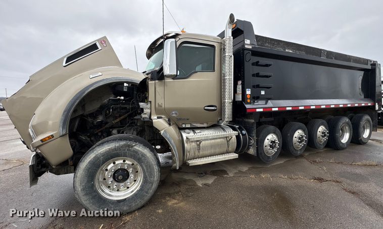 image for item YA1714 2022 Kenworth T880 dump truck