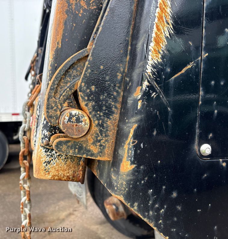 image for item YA1714 2022 Kenworth T880 dump truck