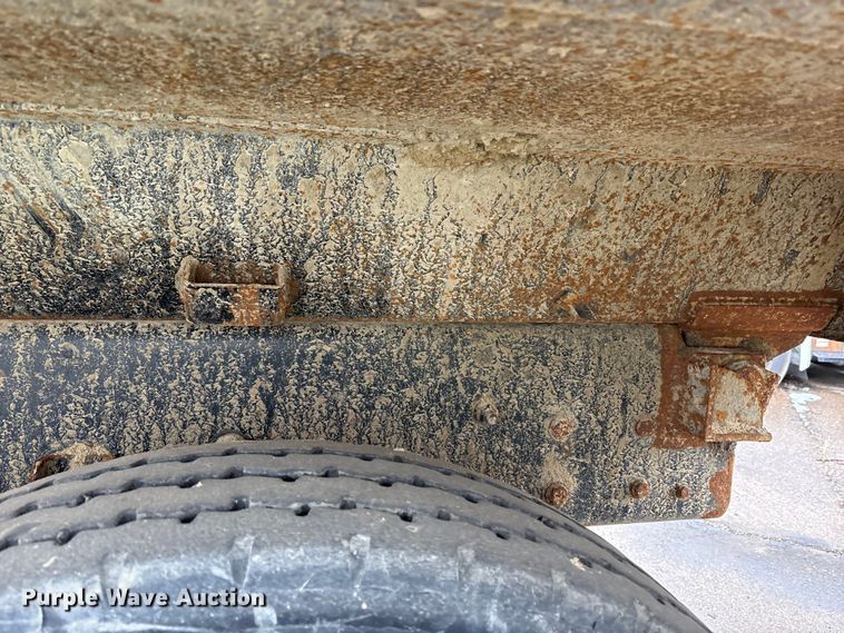 image for item YA1714 2022 Kenworth T880 dump truck