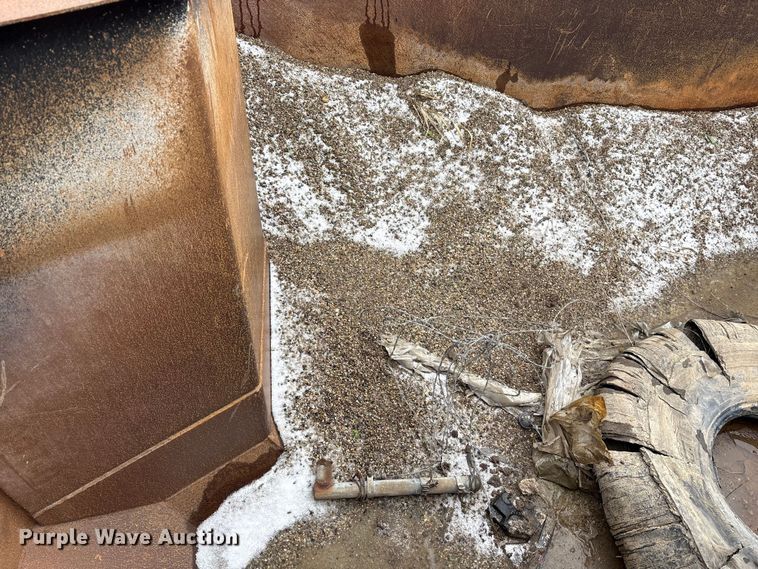 image for item YA1714 2022 Kenworth T880 dump truck