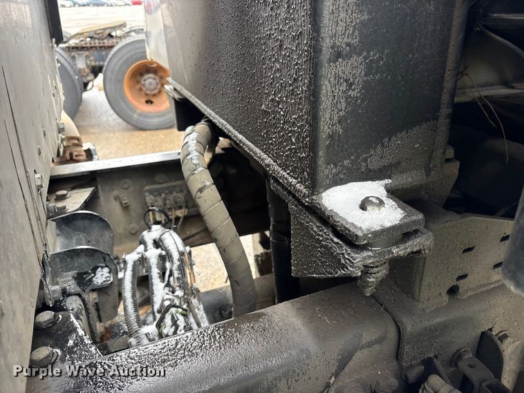 image for item YA1714 2022 Kenworth T880 dump truck