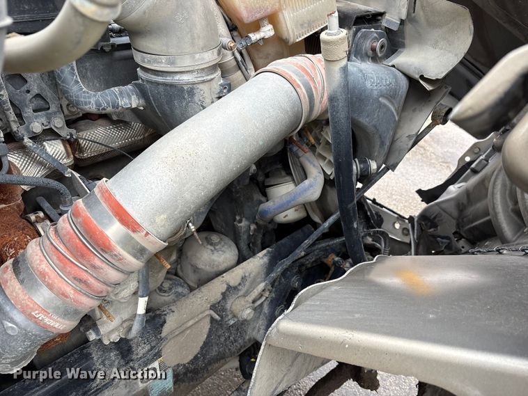 image for item YA1714 2022 Kenworth T880 dump truck