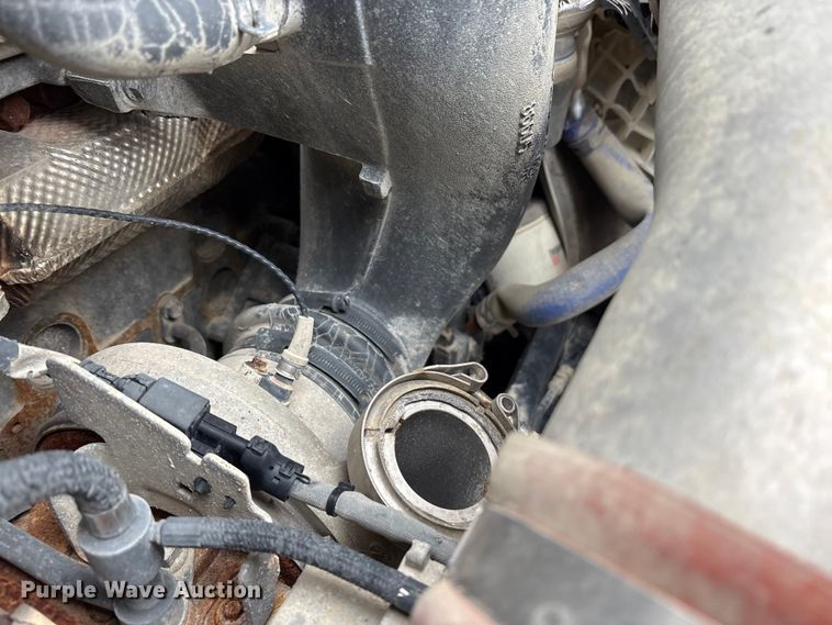 image for item YA1714 2022 Kenworth T880 dump truck