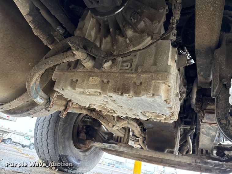 image for item YA1714 2022 Kenworth T880 dump truck