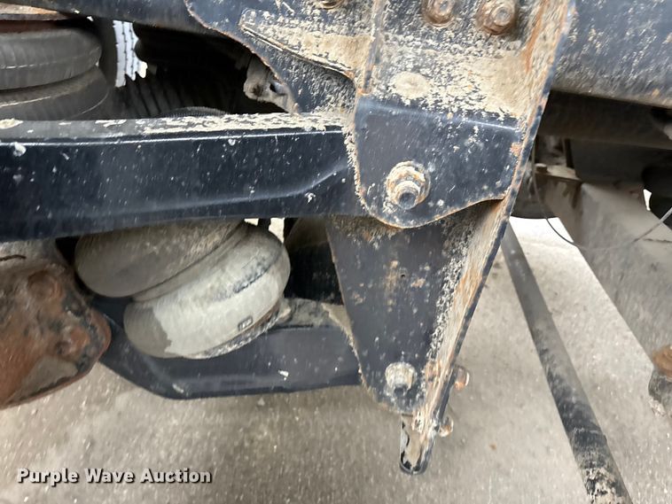 image for item YA1714 2022 Kenworth T880 dump truck