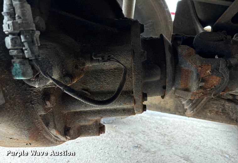 image for item YA1714 2022 Kenworth T880 dump truck