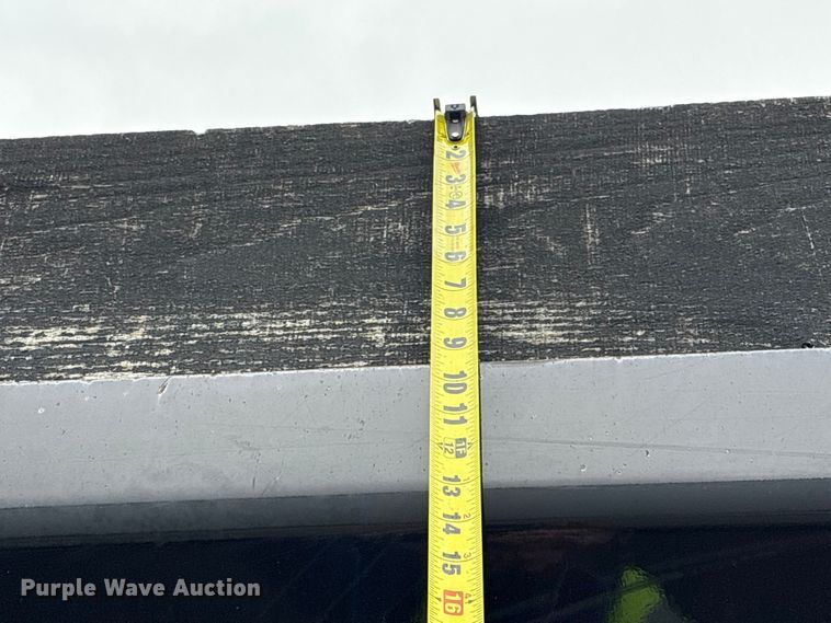 image for item YA1714 2022 Kenworth T880 dump truck