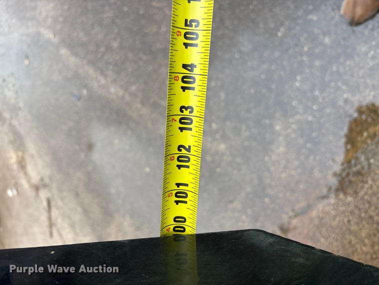 image for item YA1714 2022 Kenworth T880 dump truck