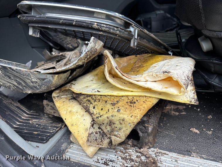 image for item YA1714 2022 Kenworth T880 dump truck