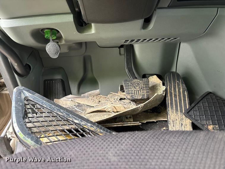 image for item YA1714 2022 Kenworth T880 dump truck