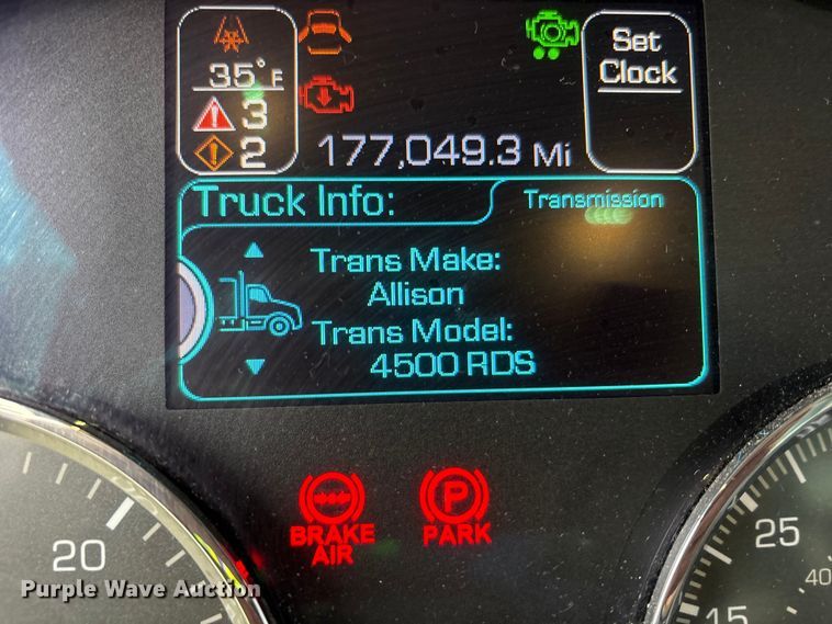 image for item YA1714 2022 Kenworth T880 dump truck