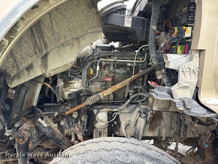 image for item YA1714 2022 Kenworth T880 dump truck