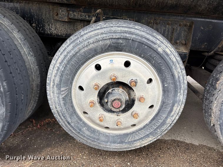 image for item YA1714 2022 Kenworth T880 dump truck