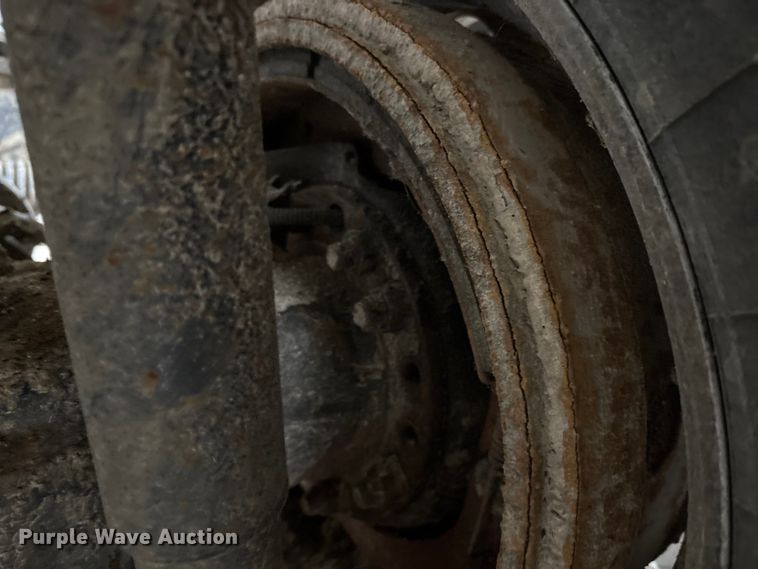 image for item YA1714 2022 Kenworth T880 dump truck