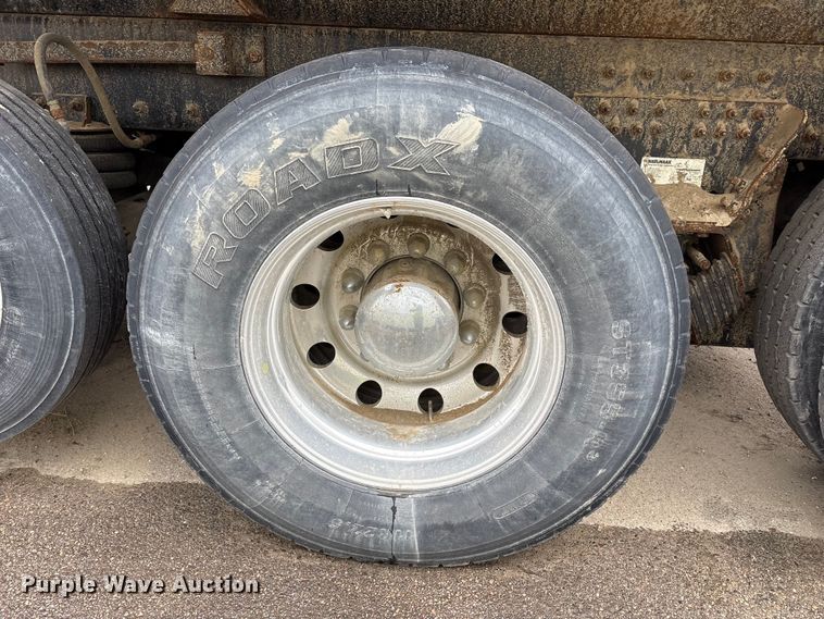 image for item YA1714 2022 Kenworth T880 dump truck