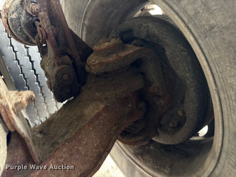 image for item YA1714 2022 Kenworth T880 dump truck