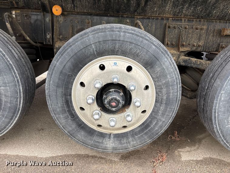 image for item YA1714 2022 Kenworth T880 dump truck