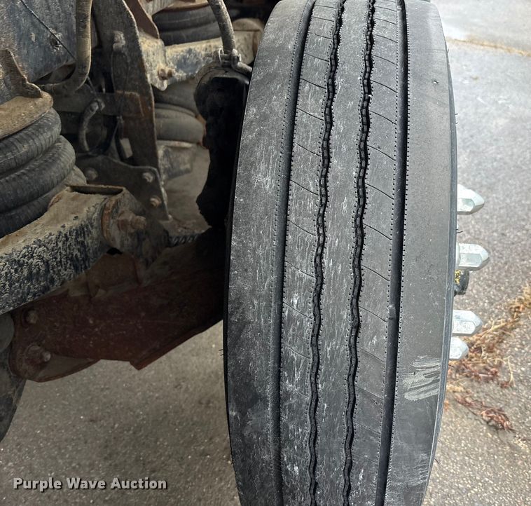 image for item YA1714 2022 Kenworth T880 dump truck