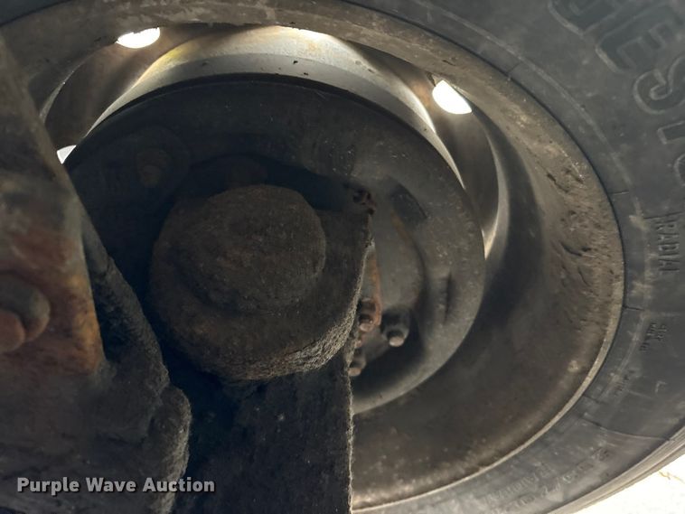 image for item YA1714 2022 Kenworth T880 dump truck