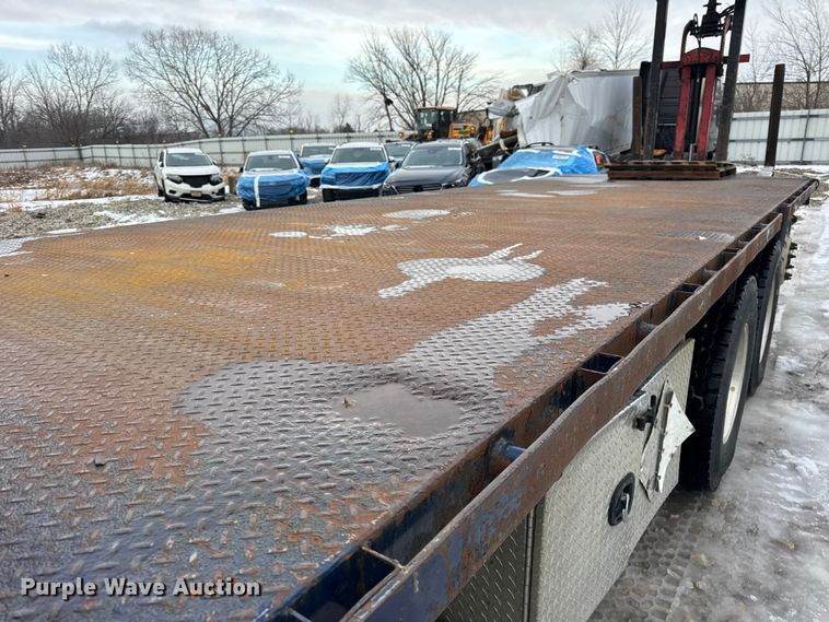 image for item YA1878 2017 Mack GU713 crane truck