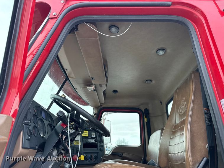 image for item YA1878 2017 Mack GU713 crane truck