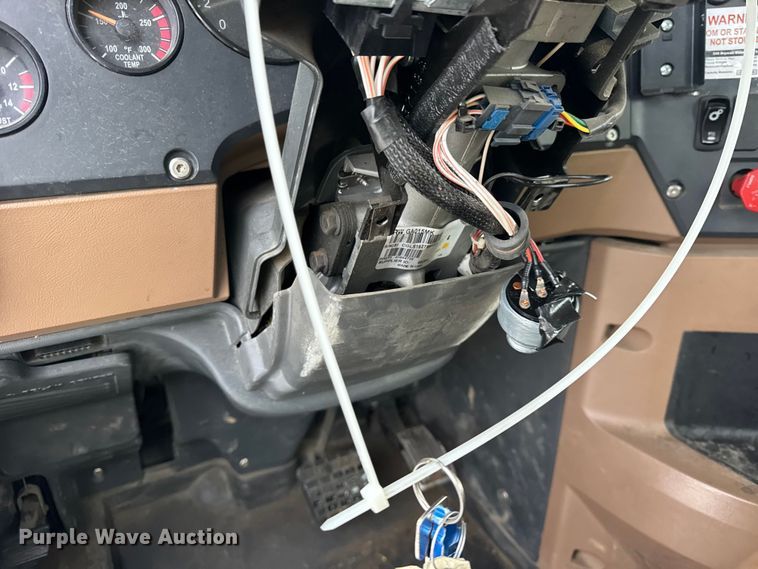 image for item YA1878 2017 Mack GU713 crane truck