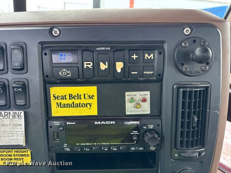 image for item YA1878 2017 Mack GU713 crane truck