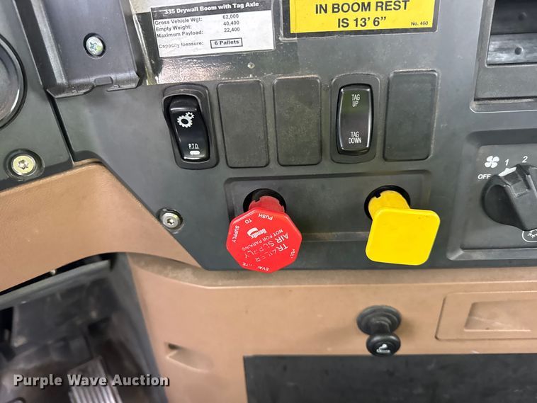 image for item YA1878 2017 Mack GU713 crane truck