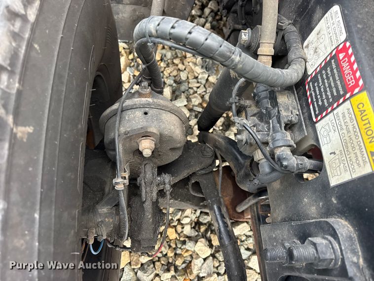 image for item YA1878 2017 Mack GU713 crane truck