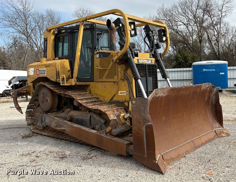 image for item YA1951 2012 Caterpillar D6T dozer