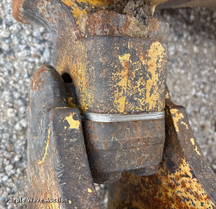 image for item YA1951 2012 Caterpillar D6T dozer