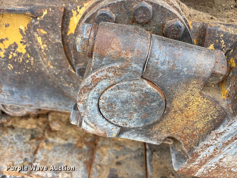 image for item YA1951 2012 Caterpillar D6T dozer