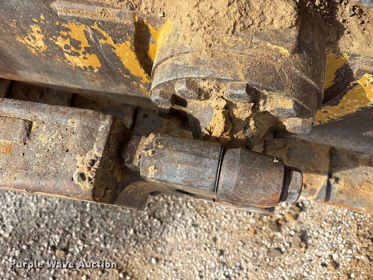 image for item YA1951 2012 Caterpillar D6T dozer