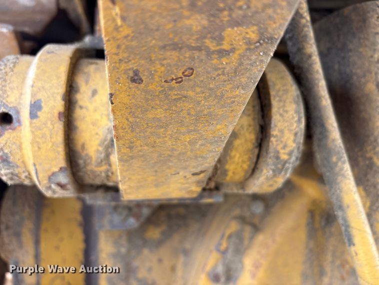 image for item YA1951 2012 Caterpillar D6T dozer