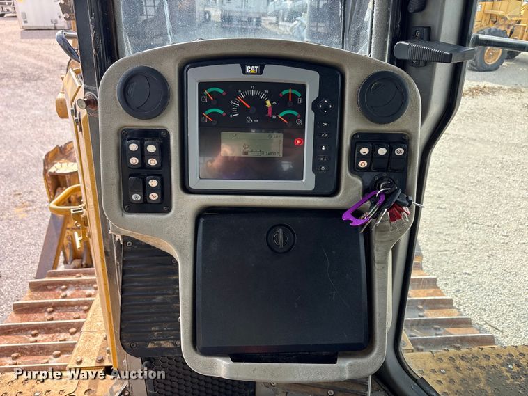 image for item YA1951 2012 Caterpillar D6T dozer