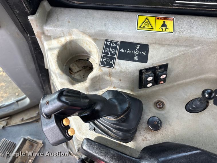 image for item YA1951 2012 Caterpillar D6T dozer