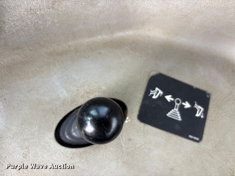 image for item YA1951 2012 Caterpillar D6T dozer