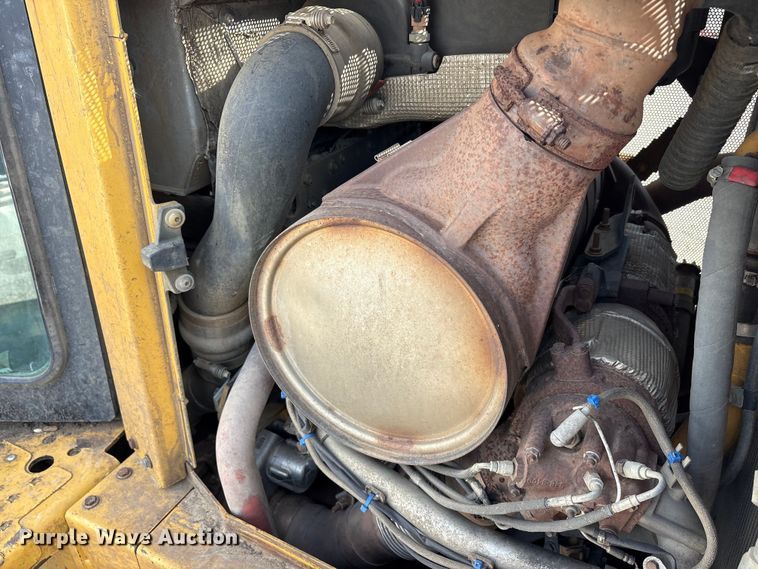 image for item YA1951 2012 Caterpillar D6T dozer