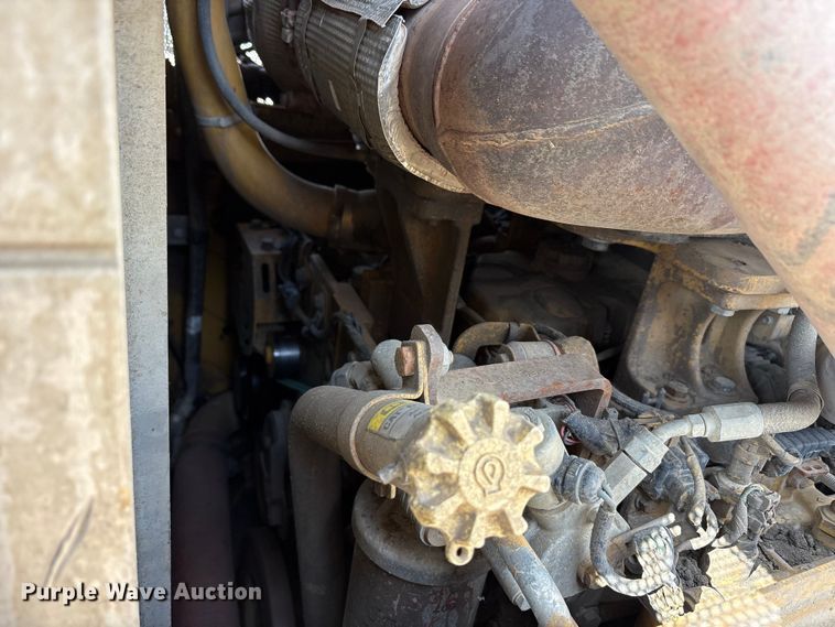 image for item YA1951 2012 Caterpillar D6T dozer