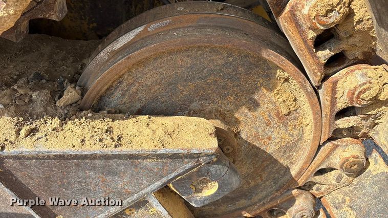 image for item YA1951 2012 Caterpillar D6T dozer