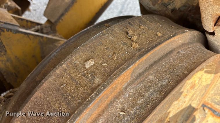 image for item YA1951 2012 Caterpillar D6T dozer