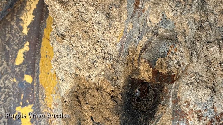 image for item YA1951 2012 Caterpillar D6T dozer