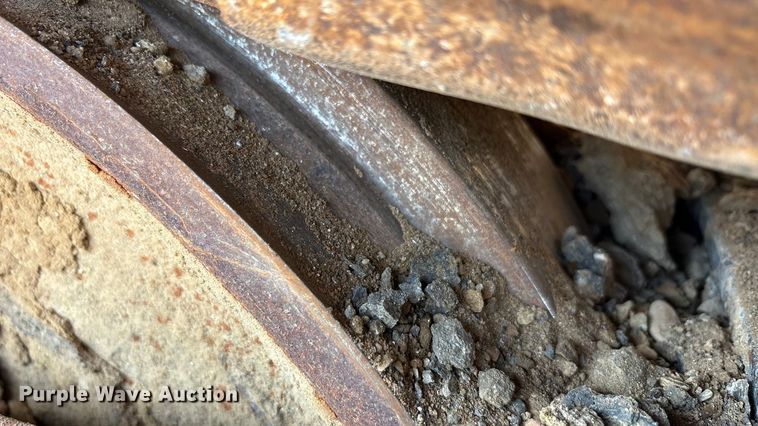 image for item YA1951 2012 Caterpillar D6T dozer